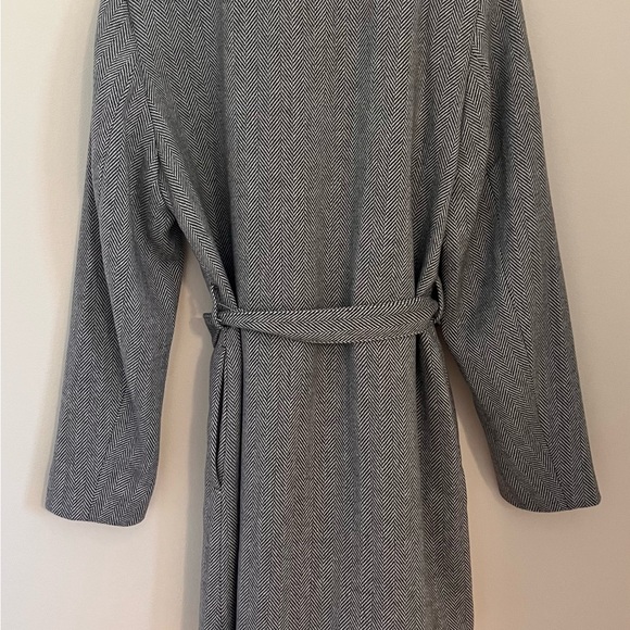 New H&M Divided Coat - Picture 6 of 9